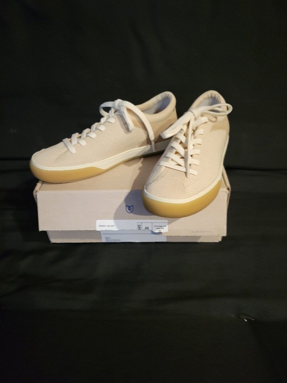 Rothy's Sneaker size 6.5, NIB